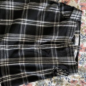 Hollister Black & White Plaid Skirt